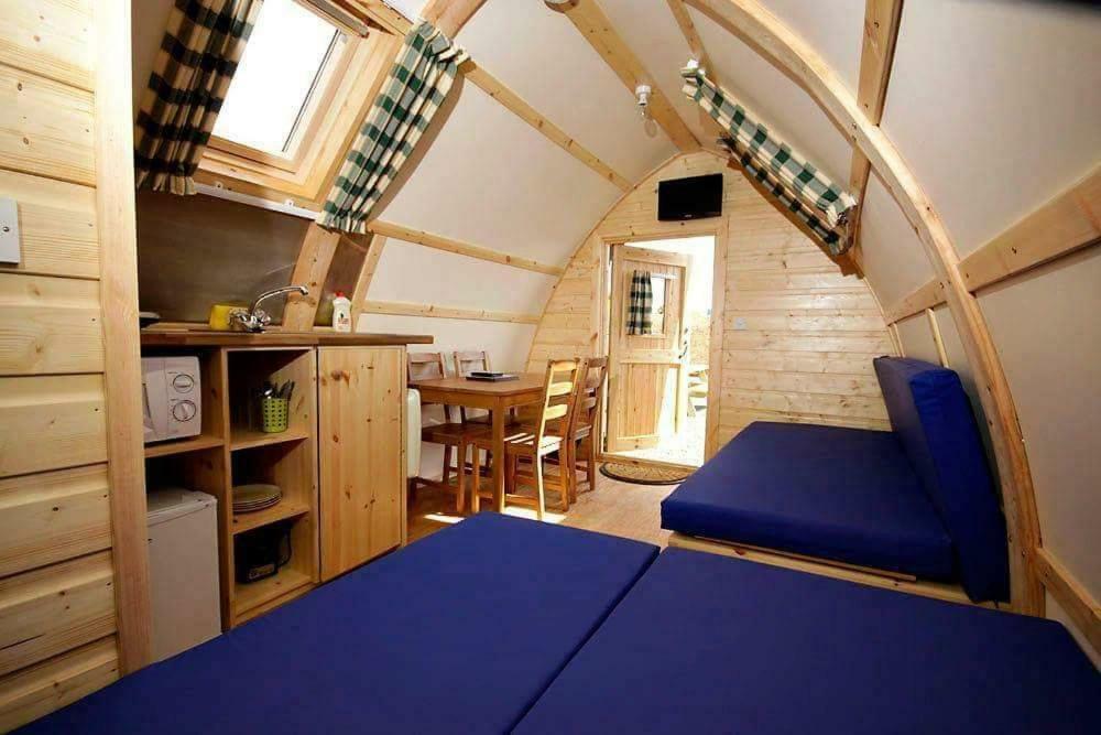 Causeway Coast Wigwams Hotel Бушмилс Екстериор снимка