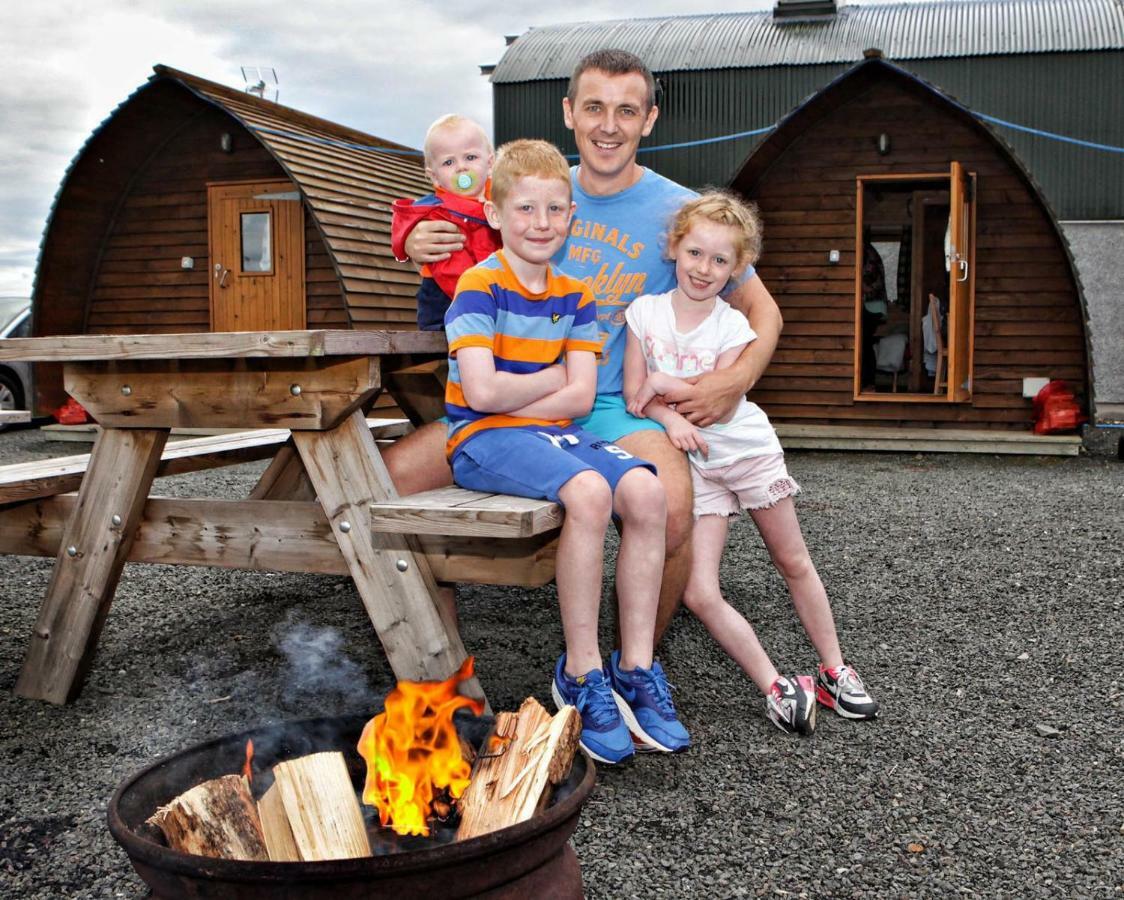 Causeway Coast Wigwams Hotel Бушмилс Екстериор снимка